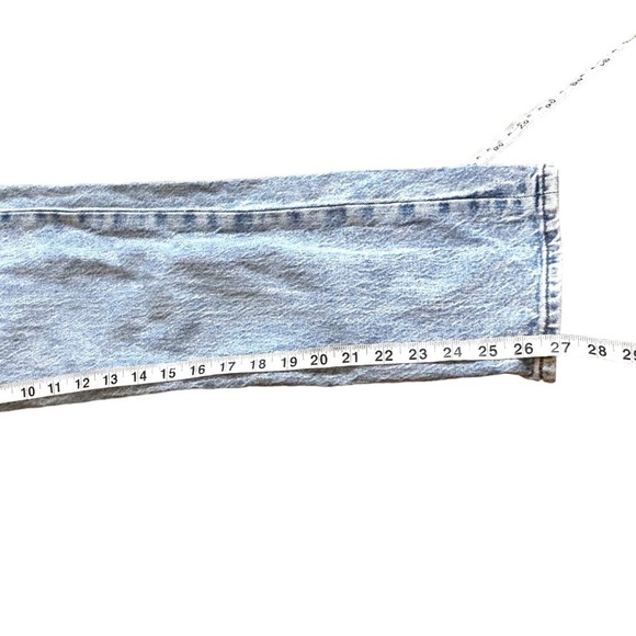 Levi's Women's Wedgie Straight Leg Jeans - Picture 11 of 11